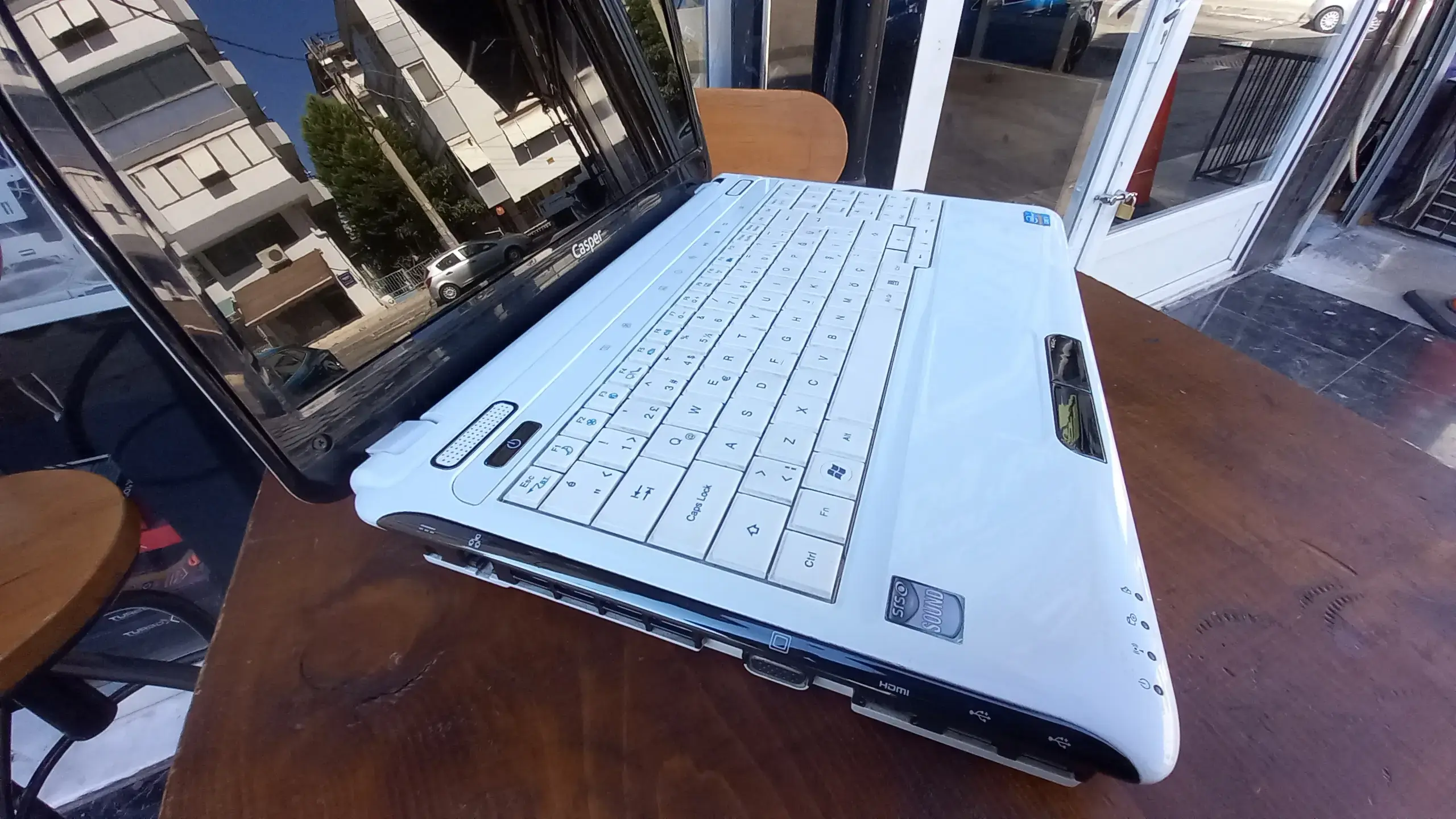 Casper beyaz notebook, i3, 4gb ram