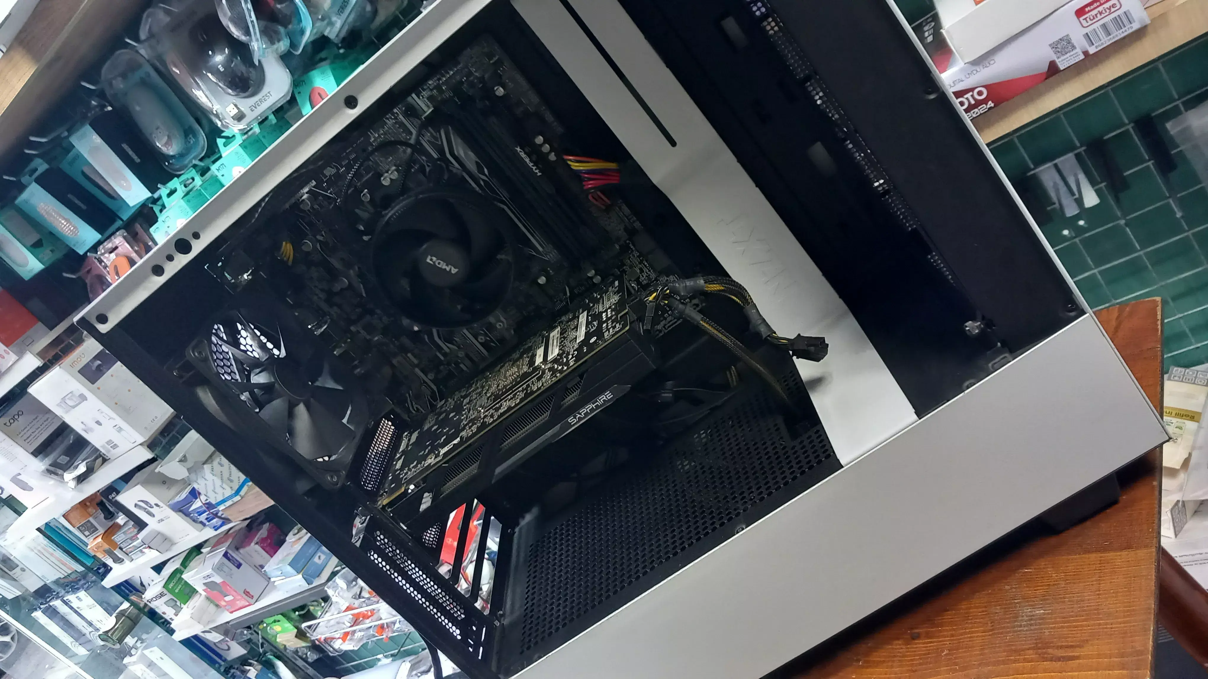 NZKT Beyaz Kasa, 8GB Ram, Ryzen 3 İşlemci, 4GB Ekran Kartı 80+ PSU