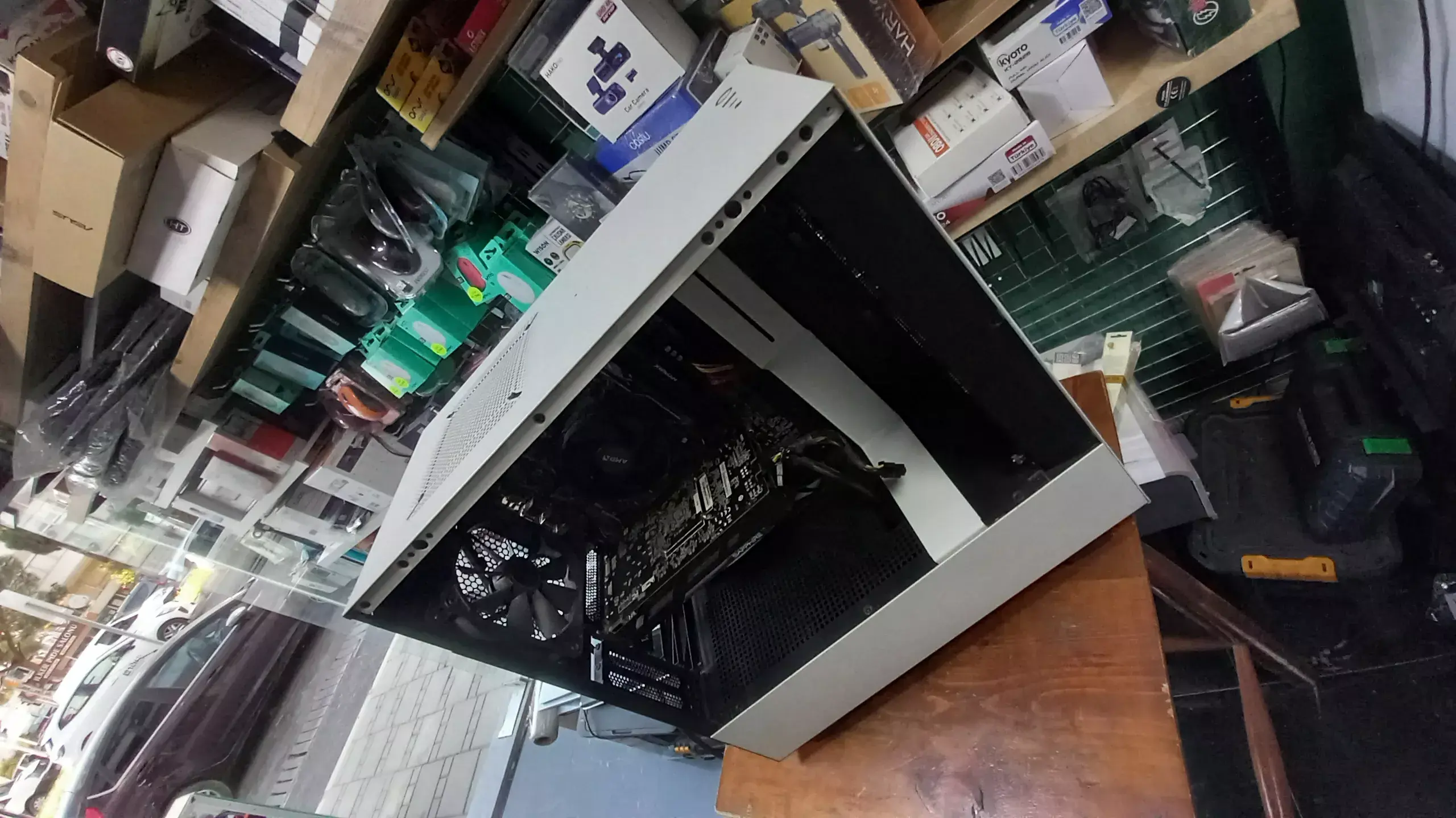 NZKT Beyaz Kasa, 8GB Ram, Ryzen 3 İşlemci, 4GB Ekran Kartı 80+ PSU