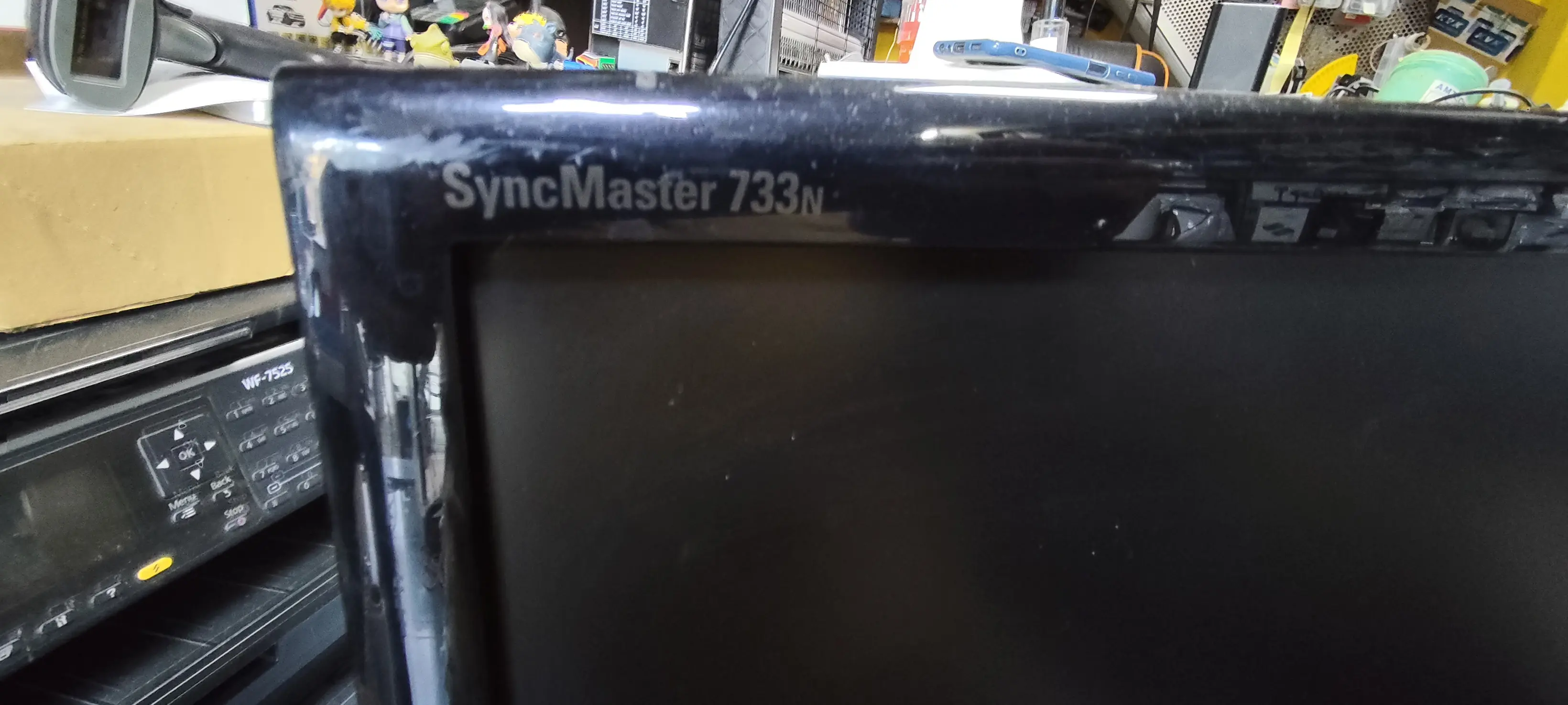 SAMSUNG 733N 17" LCD MONİTÖR